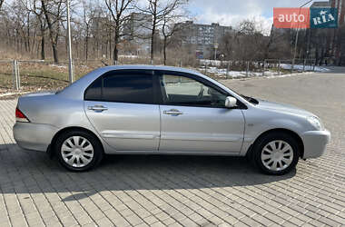 Седан Mitsubishi Lancer 2006 в Миколаєві