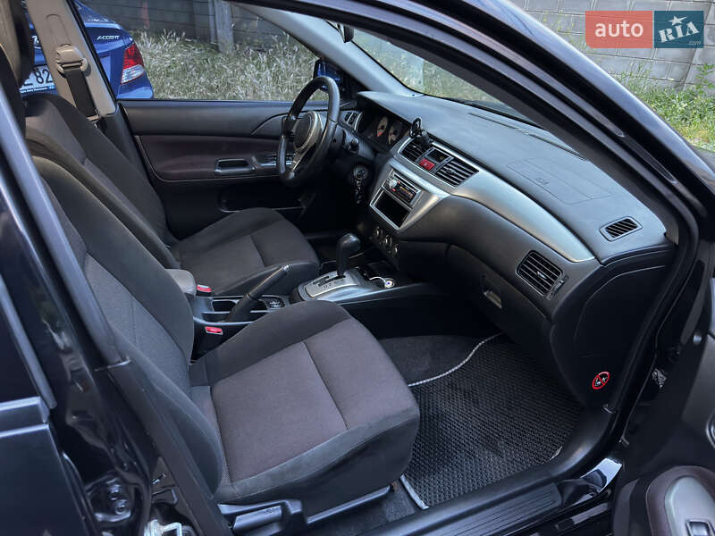 Седан Mitsubishi Lancer 2006 в Николаеве фото 10 Седан Mitsubishi Lancer 2006 в Николаеве