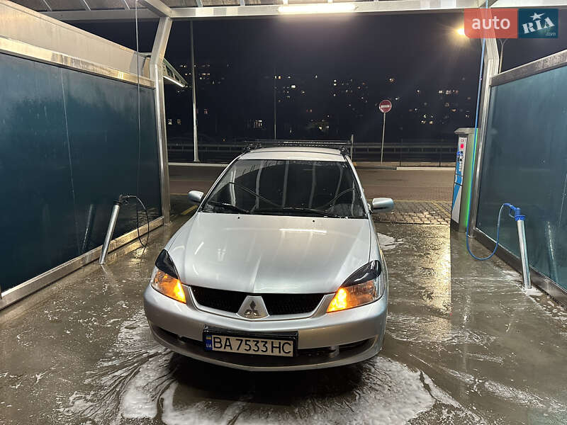 Седан Mitsubishi Lancer 2007 в Киеве