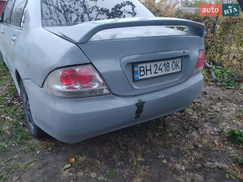 Седан Mitsubishi Lancer 2004 в Кам'янському