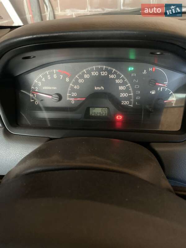 Седан Mitsubishi Lancer 2004 в Дніпрі