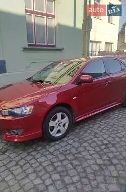 Седан Mitsubishi Lancer 2009 в Хусте