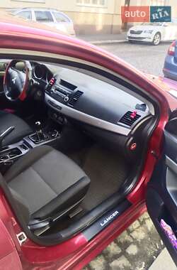 Седан Mitsubishi Lancer 2009 в Хусте