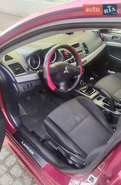 Седан Mitsubishi Lancer 2009 в Хусте