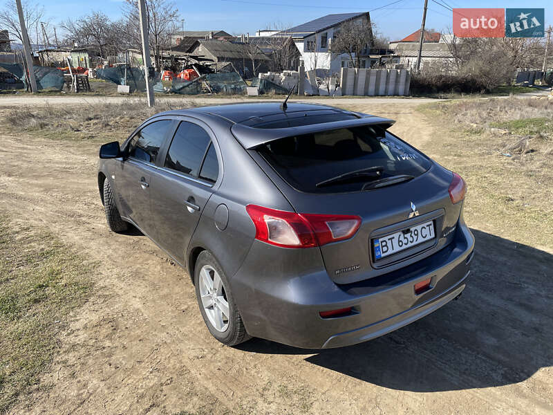 Хэтчбек Mitsubishi Lancer 2009 в Одессе