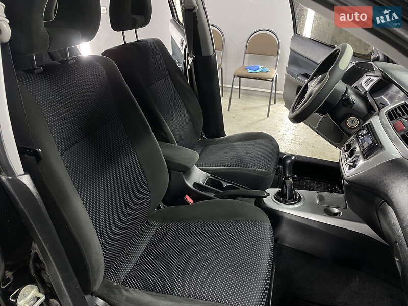 Седан Mitsubishi Lancer 2006 в Измаиле