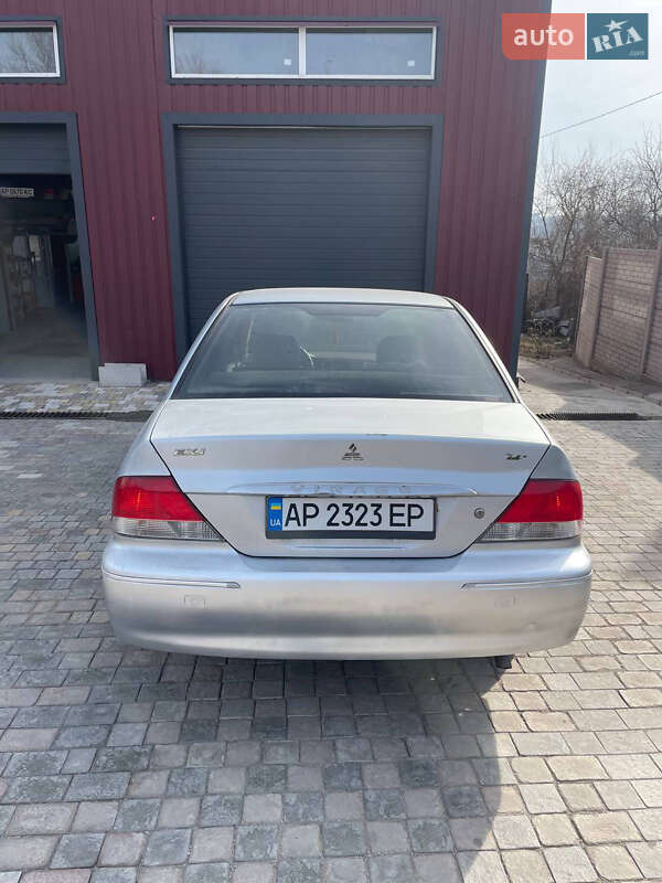 Седан Mitsubishi Lancer 2004 в Запорожье