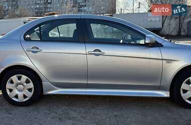 Седан Mitsubishi Lancer 2010 в Киеве