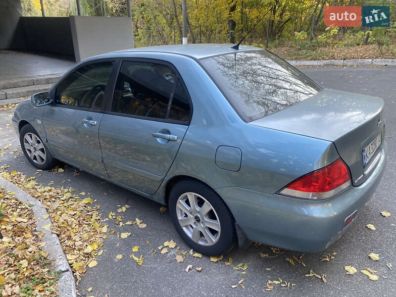 Седан Mitsubishi Lancer 2008 в Киеве