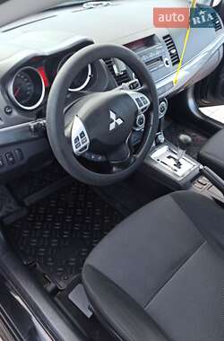 Хетчбек Mitsubishi Lancer 2009 в 