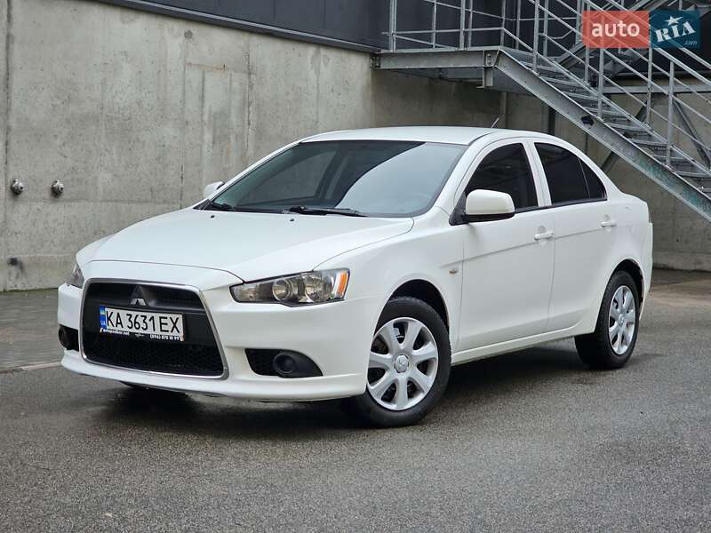 Седан Mitsubishi Lancer 2012 в Києві