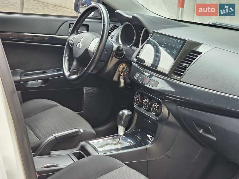 Седан Mitsubishi Lancer 2012 в Києві