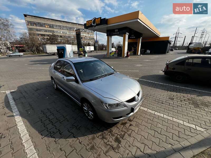 Mitsubishi Lancer 2004