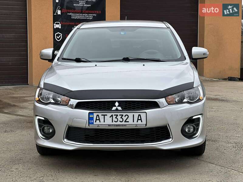 Седан Mitsubishi Lancer 2017 в 
