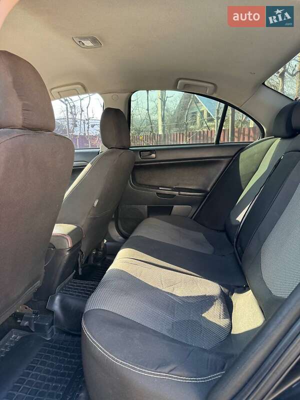 Седан Mitsubishi Lancer 2008 в Косове