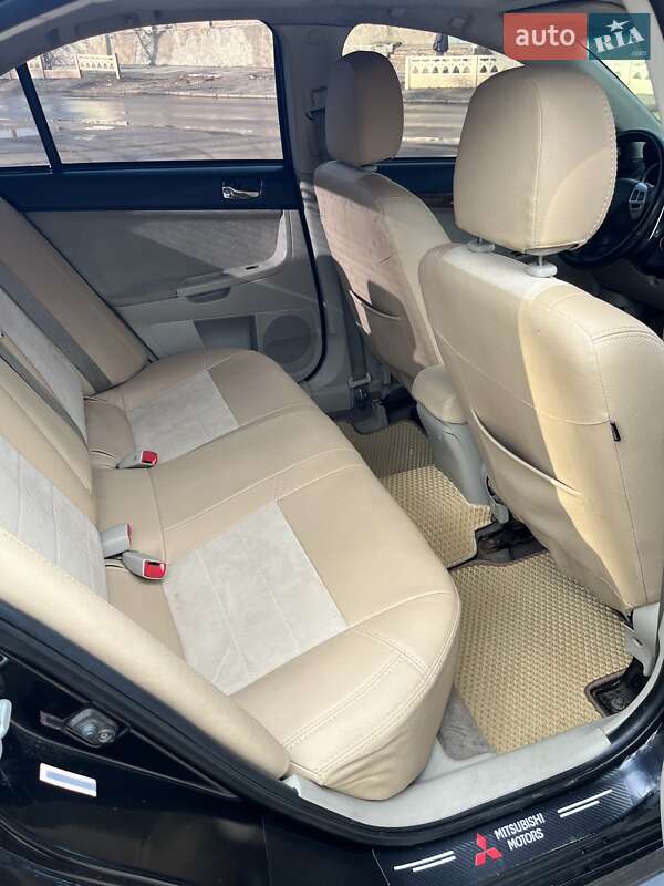 Седан Mitsubishi Lancer 2008 в Харкові