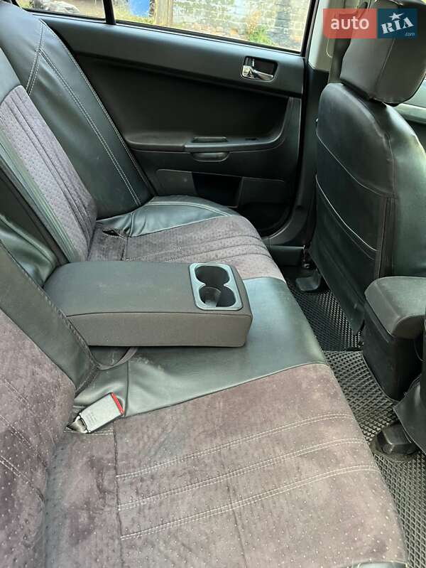 Седан Mitsubishi Lancer 2008 в Чернігові