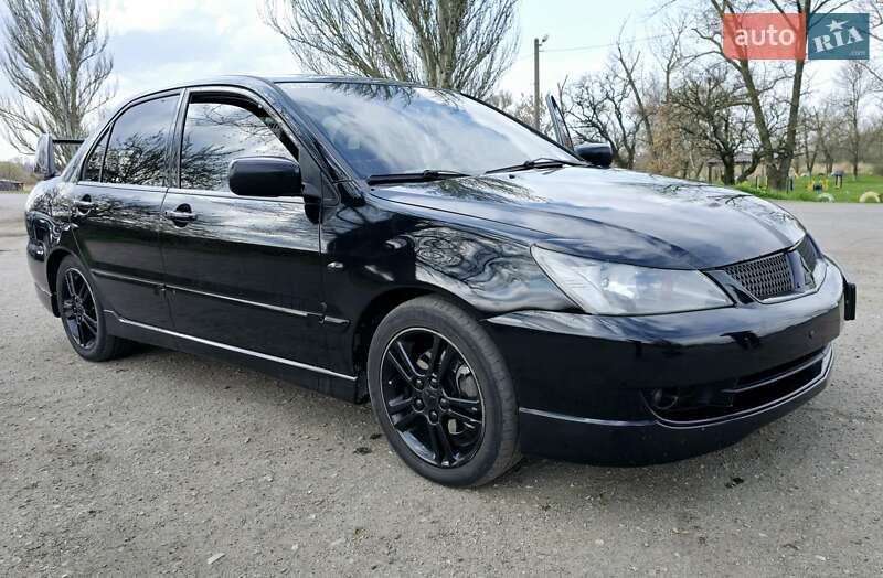Седан Mitsubishi Lancer 2006 в Новониколаевке