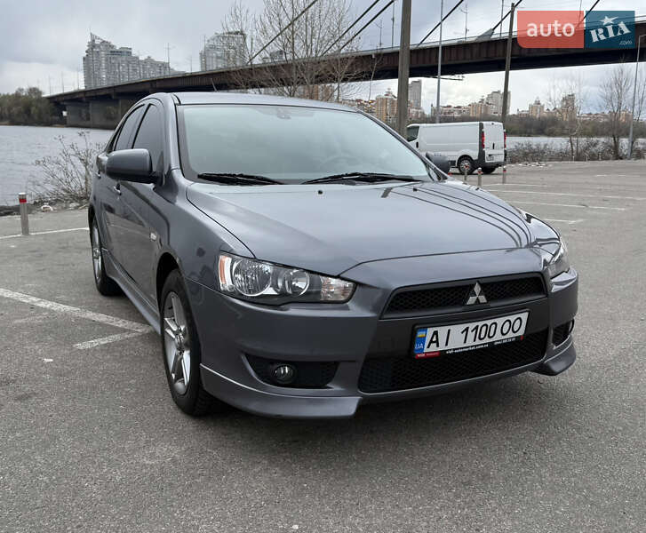 Хэтчбек Mitsubishi Lancer 2009 в 