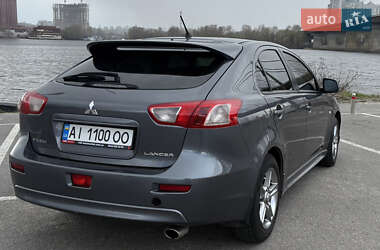 Хэтчбек Mitsubishi Lancer 2009 в 