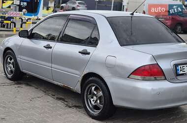 Седан Mitsubishi Lancer 2004 в 