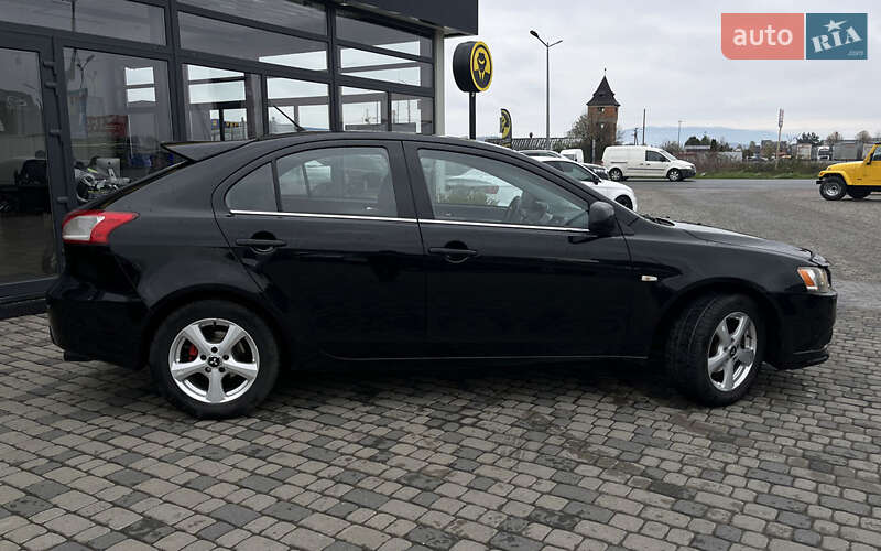 Хетчбек Mitsubishi Lancer 2009 в Мукачевому