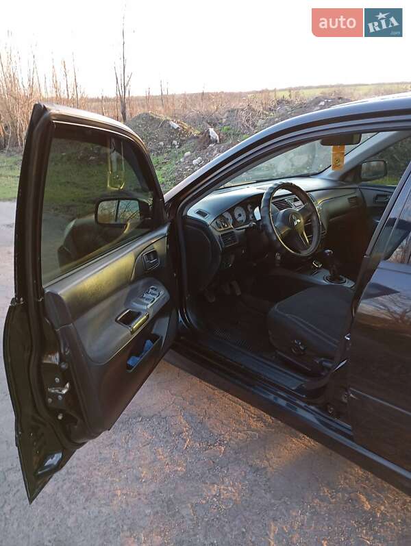 Седан Mitsubishi Lancer 2006 в Кропивницком