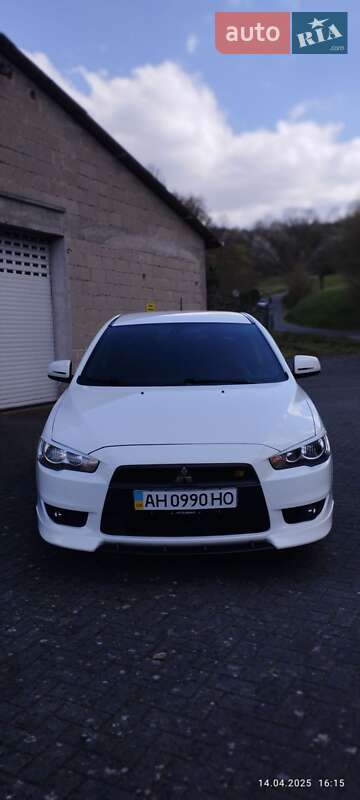 Седан Mitsubishi Lancer 2009 в Киеве