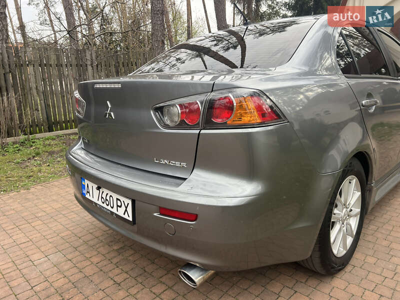 Седан Mitsubishi Lancer 2016 в Києві