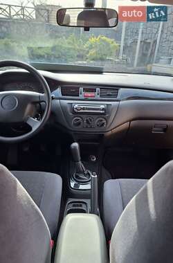 Седан Mitsubishi Lancer 2004 в 