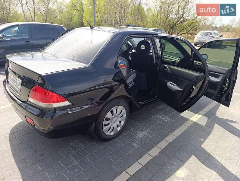 Седан Mitsubishi Lancer 2008 в Пустомытах