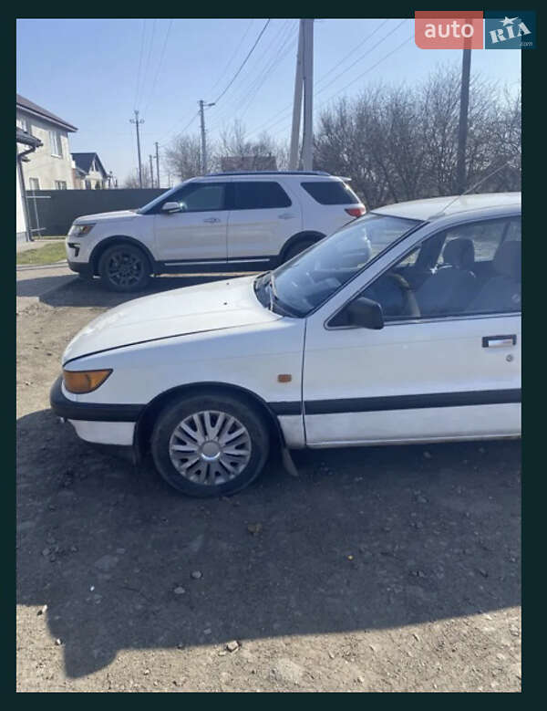 Лифтбек Mitsubishi Lancer 1990 в Борисполе