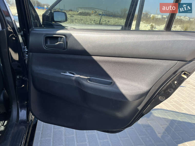 Седан Mitsubishi Lancer 2006 в Золочеві