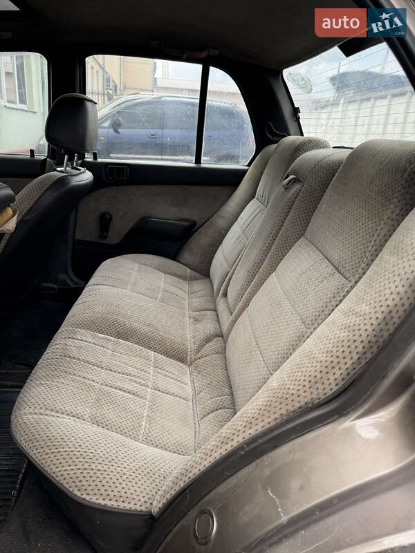 Седан Mitsubishi Lancer 1989 в Измаиле фото 8 Седан Mitsubishi Lancer 1989 в Измаиле