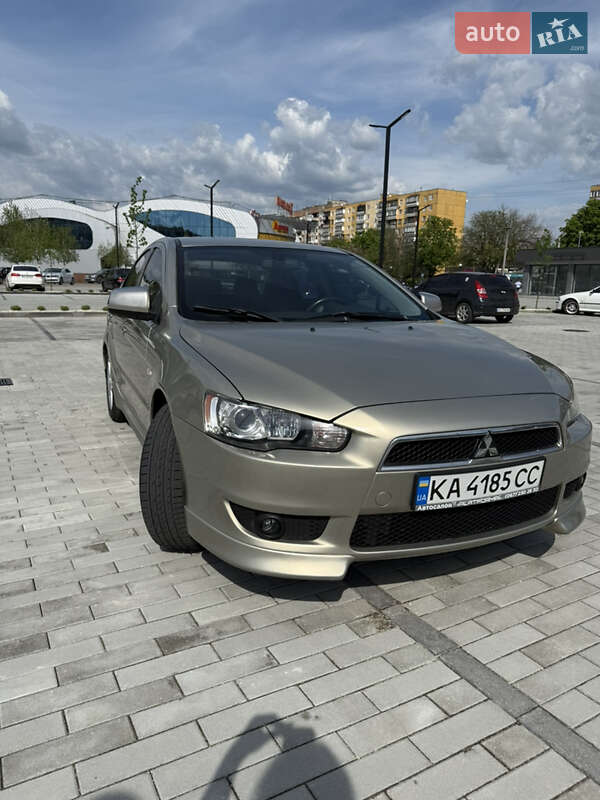 Седан Mitsubishi Lancer 2008 в Ужгороді