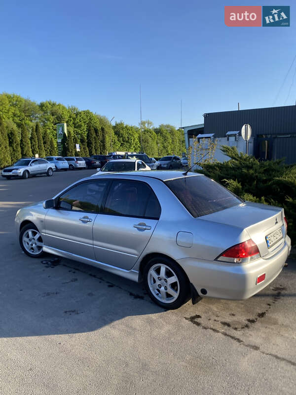 Mitsubishi Lancer 2004