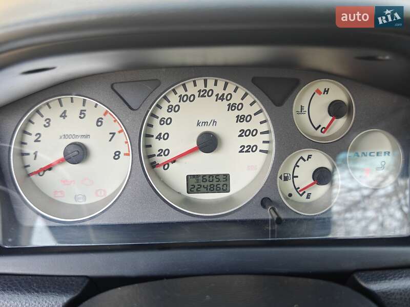 Седан Mitsubishi Lancer 2004 в Луцке