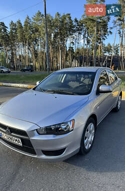 Седан Mitsubishi Lancer 2010 в Ирпене