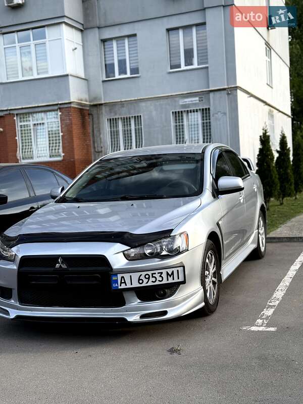 Mitsubishi Lancer 2011