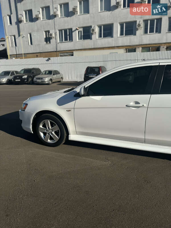 Седан Mitsubishi Lancer 2014 в Киеве