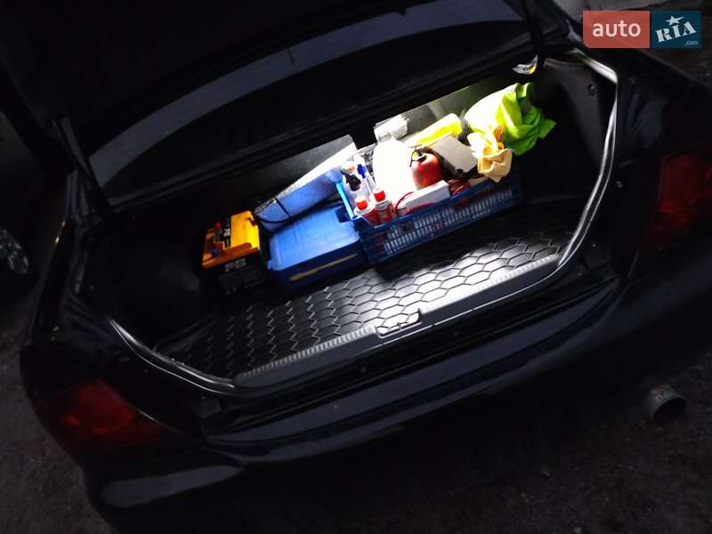 Седан Mitsubishi Lancer 2008 в Львові