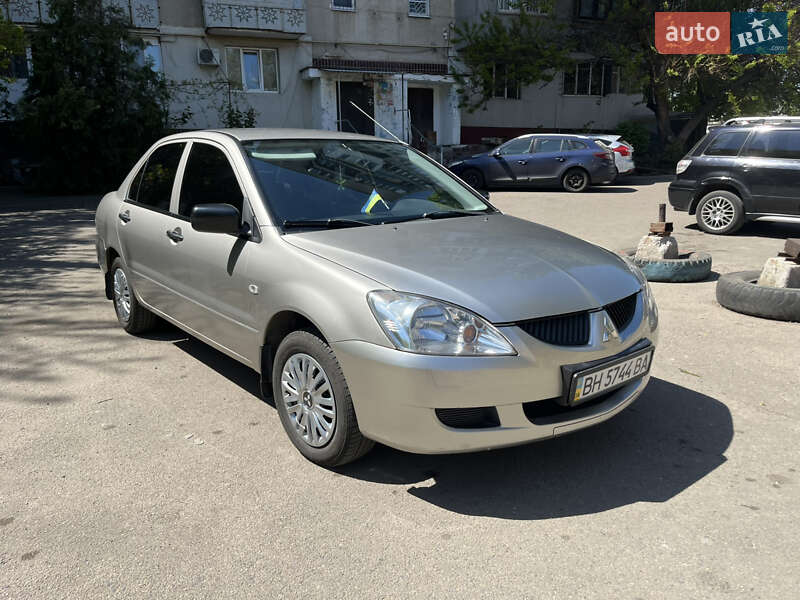 Седан Mitsubishi Lancer 2004 в Одесі