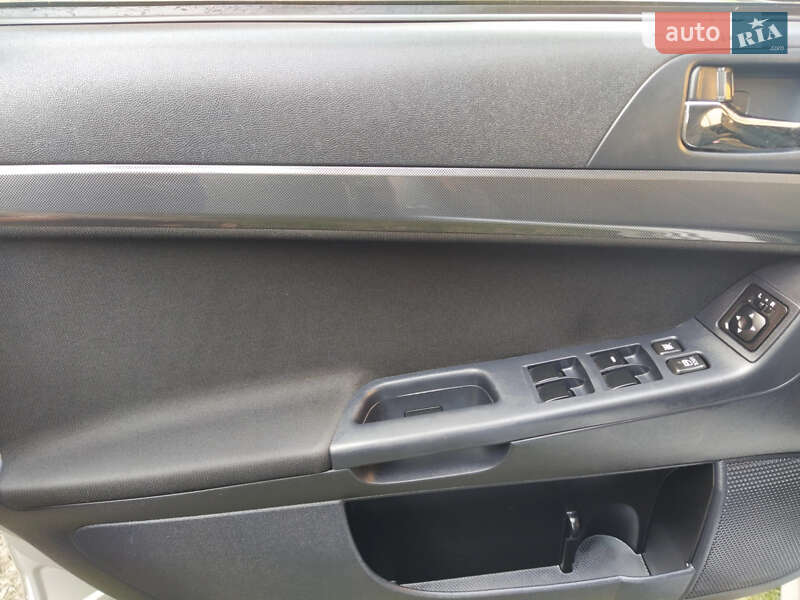 Хетчбек Mitsubishi Lancer 2008 в Луцьку