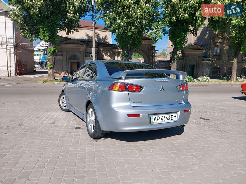 Седан Mitsubishi Lancer 2009 в Запорожье
