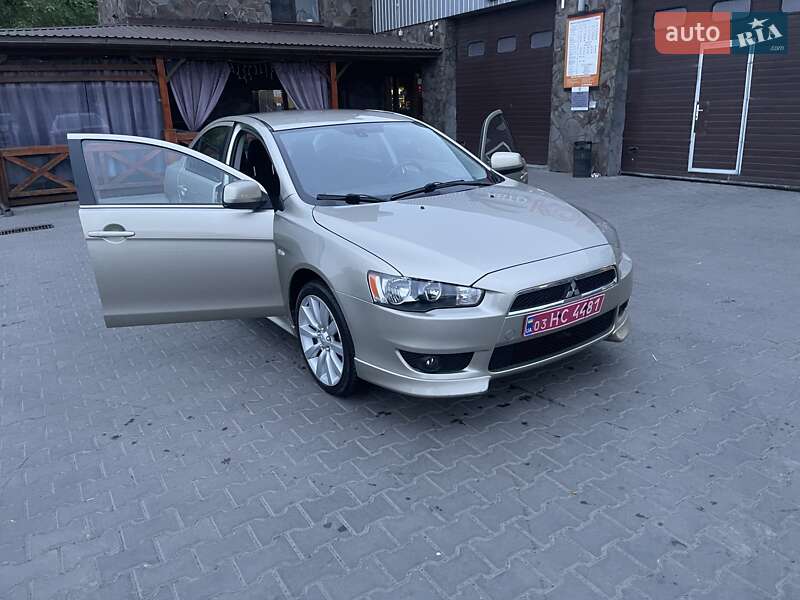 Седан Mitsubishi Lancer 2008 в Луцьку