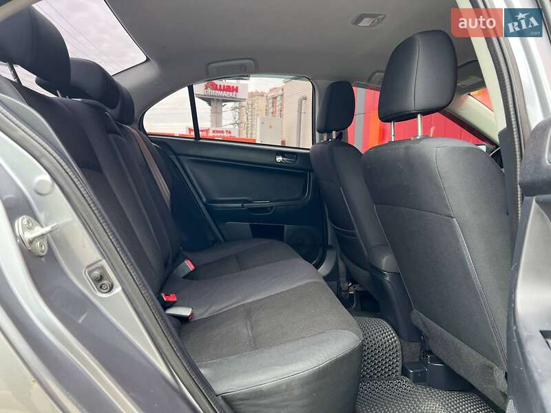 Седан Mitsubishi Lancer 2016 в Киеве