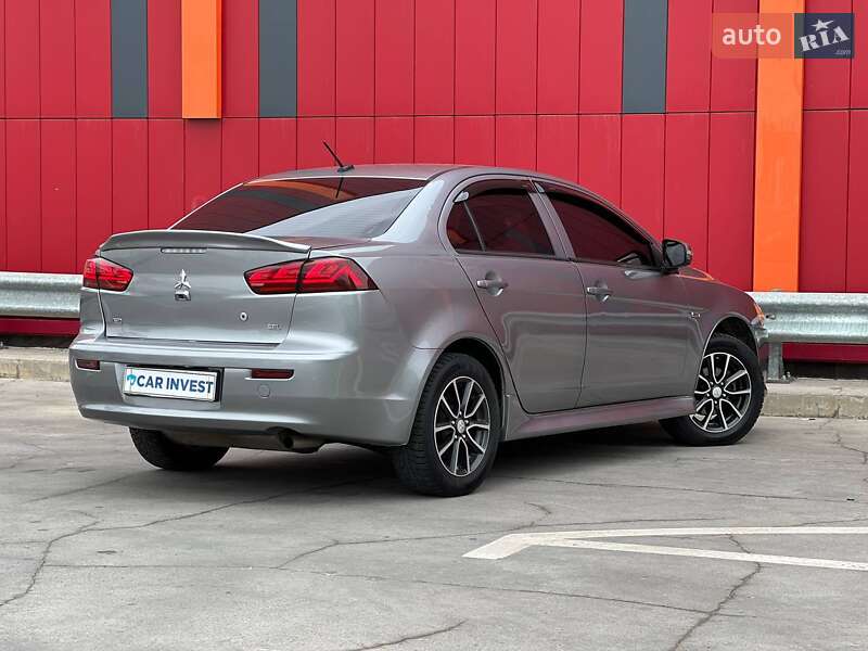 Седан Mitsubishi Lancer 2016 в Киеве