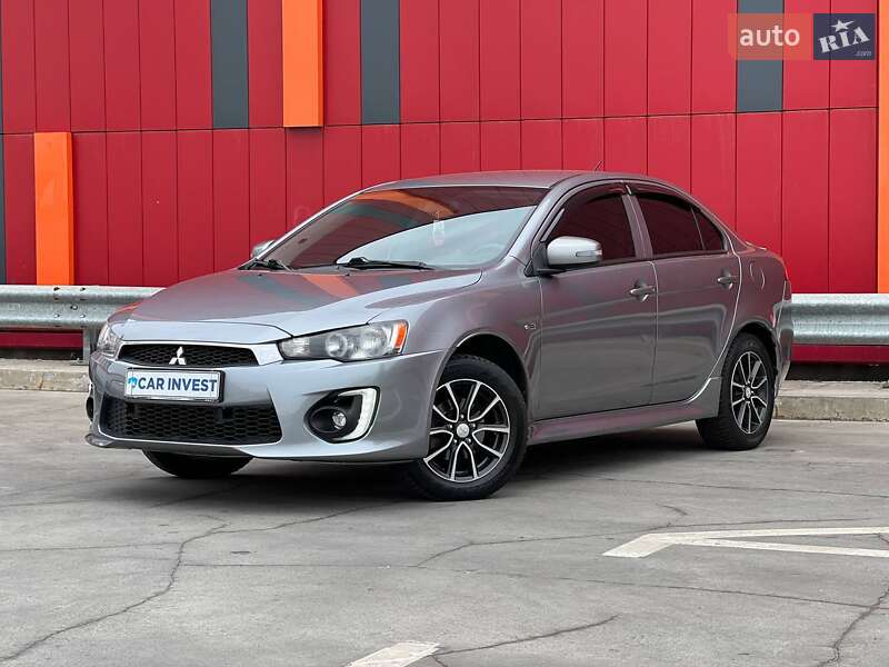 Седан Mitsubishi Lancer 2016 в Киеве