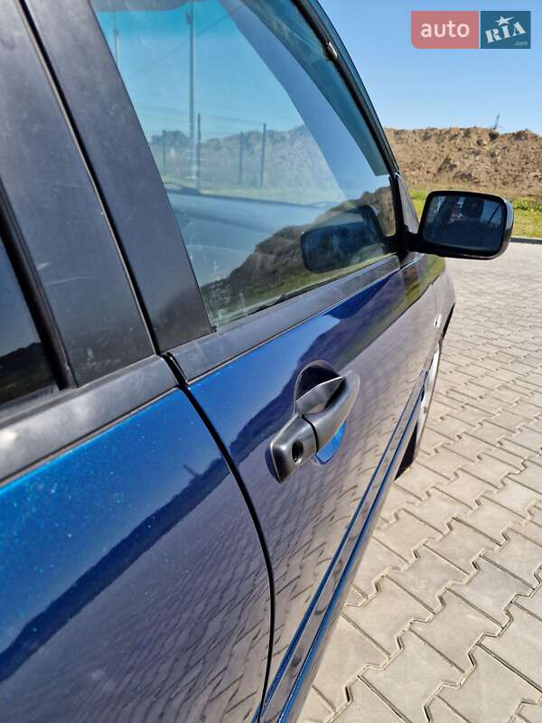 Седан Mitsubishi Lancer 2004 в Луцке