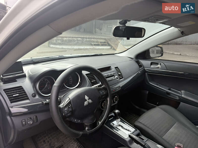 Седан Mitsubishi Lancer 2012 в Киеве